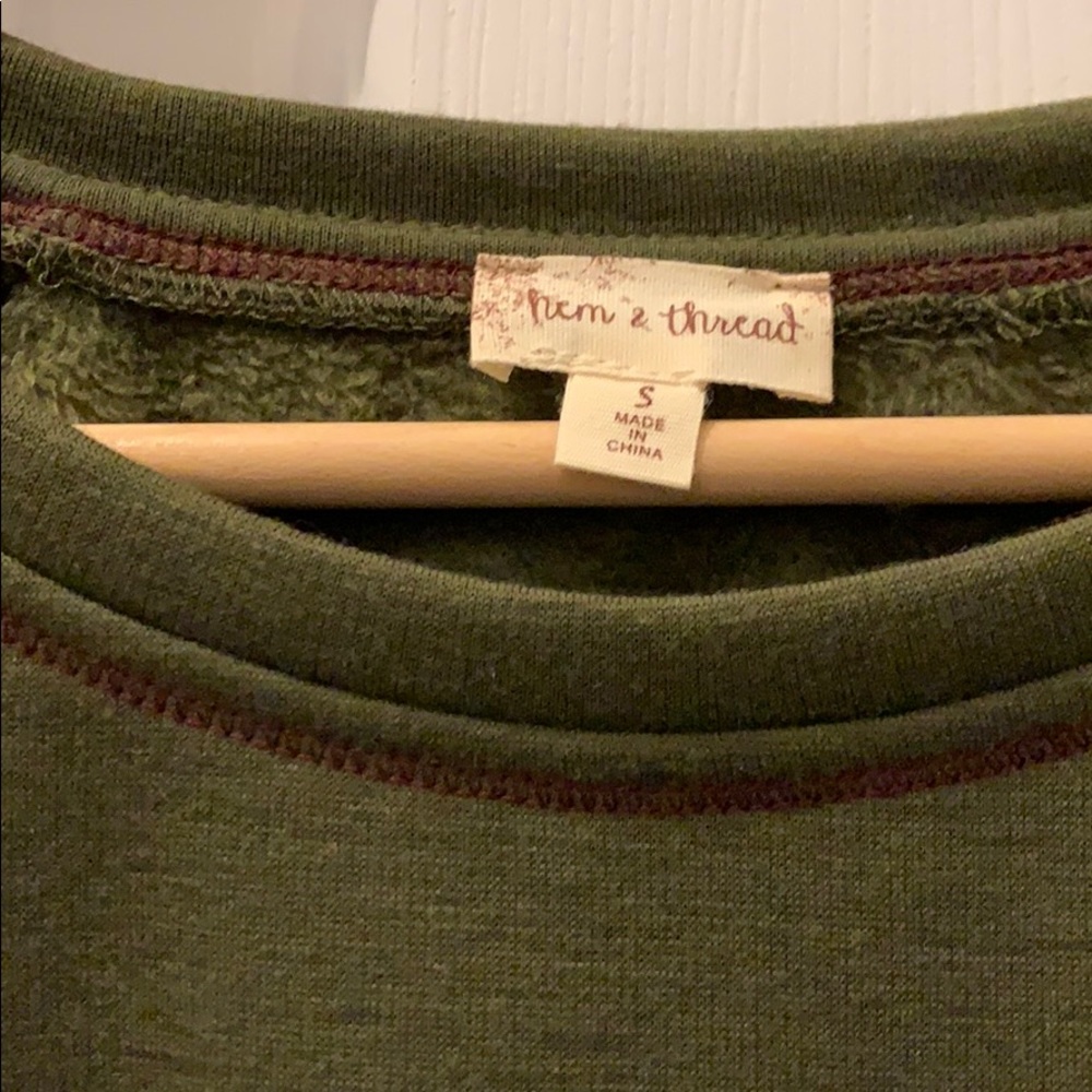 Hem & Thread Ruffle Sweatshirt Small - Picture 3 of 4